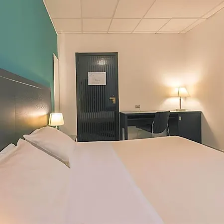 Hotel Executive Business