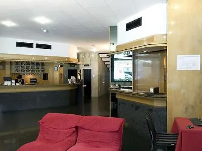 Hotel Executive Business