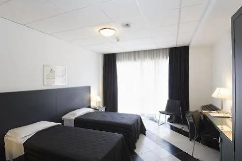 Hotel Executive Business